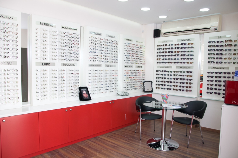 opticien--min_store-office-interior-design-brand-optometrist-design-809393-pxhere.com